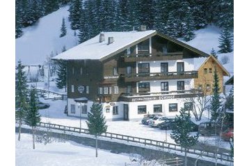 Austria Hotel Krems in Kärnten, Eksterjöör